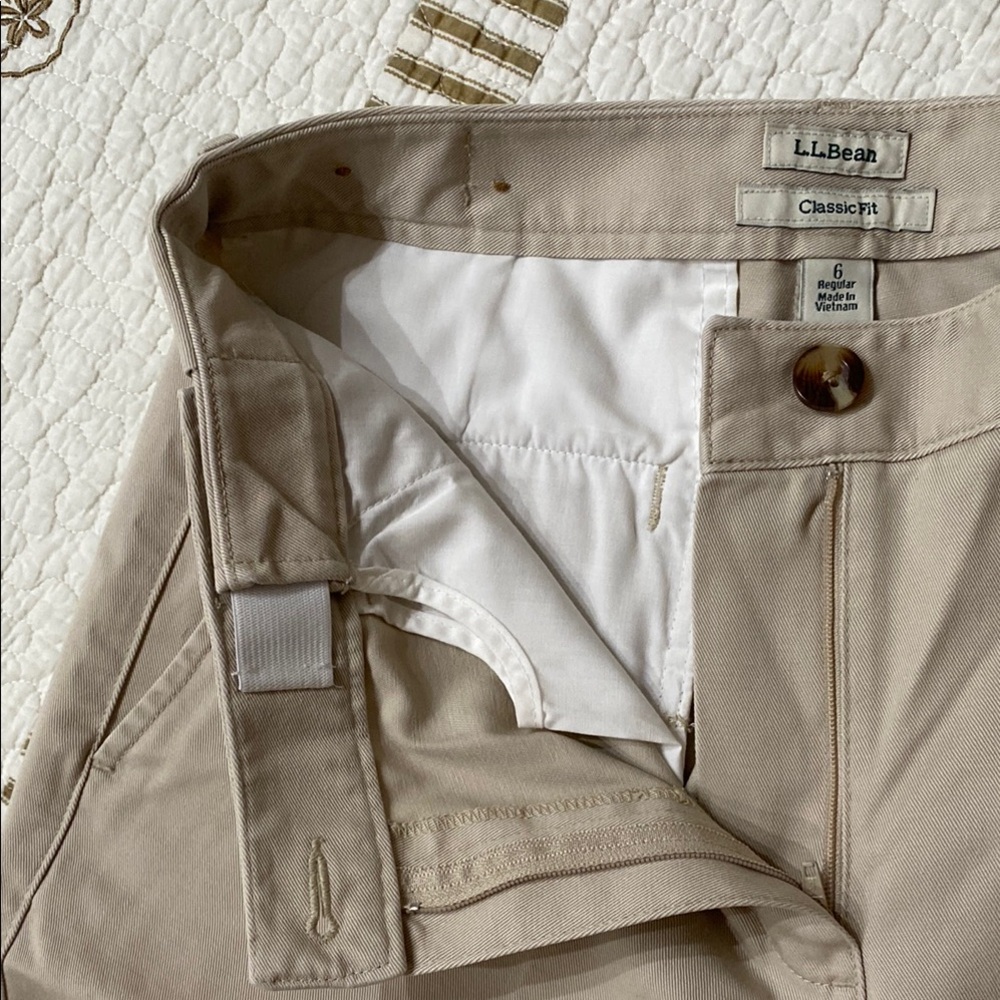 L.L. BEAN Tan Classic Fit Straight-Leg Khaki Pants. Size 6 Regular. - Picture 5 of 12